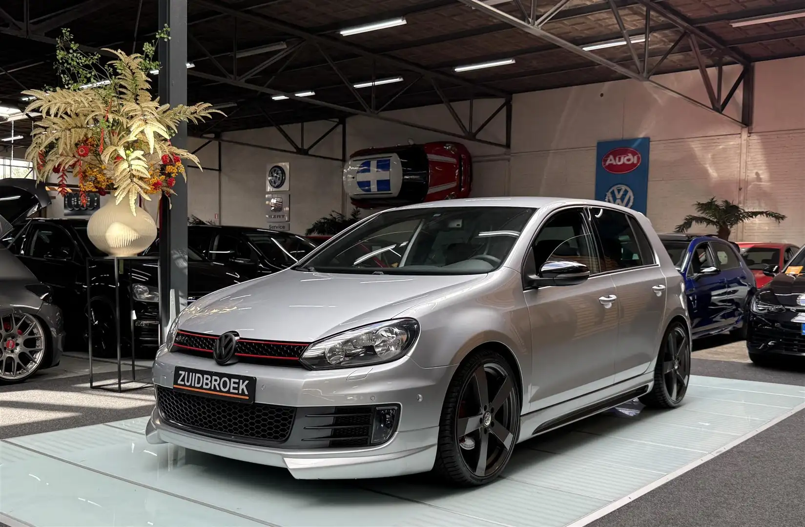 Volkswagen Golf GTI 2.0 80DKM Clima Cruise Stoelverwarming. Grijs - 1