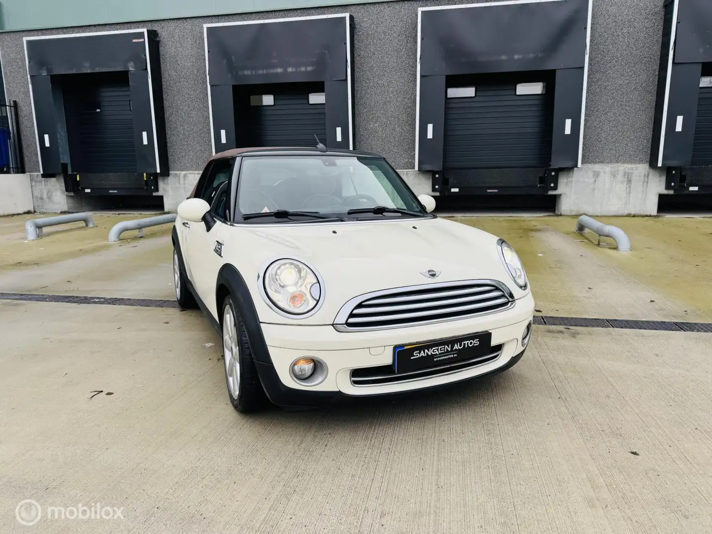 MINI Cooper Cabrio 1.6 Chili Leer Cruise Wit - 2