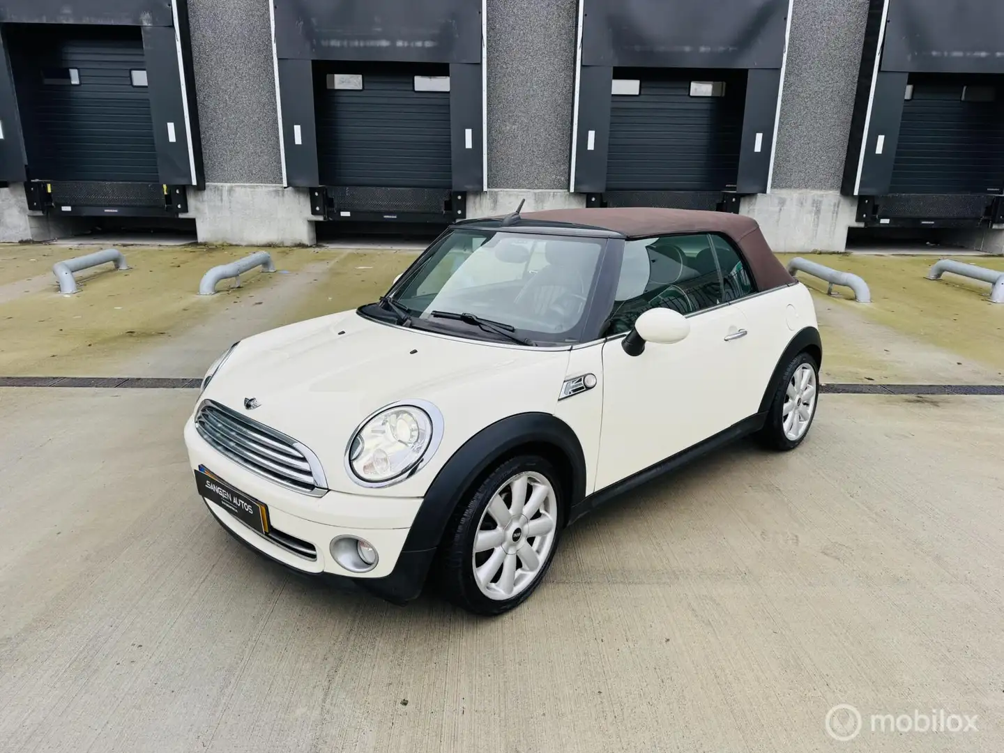 MINI Cooper Cabrio 1.6 Chili Leer Cruise Wit - 1