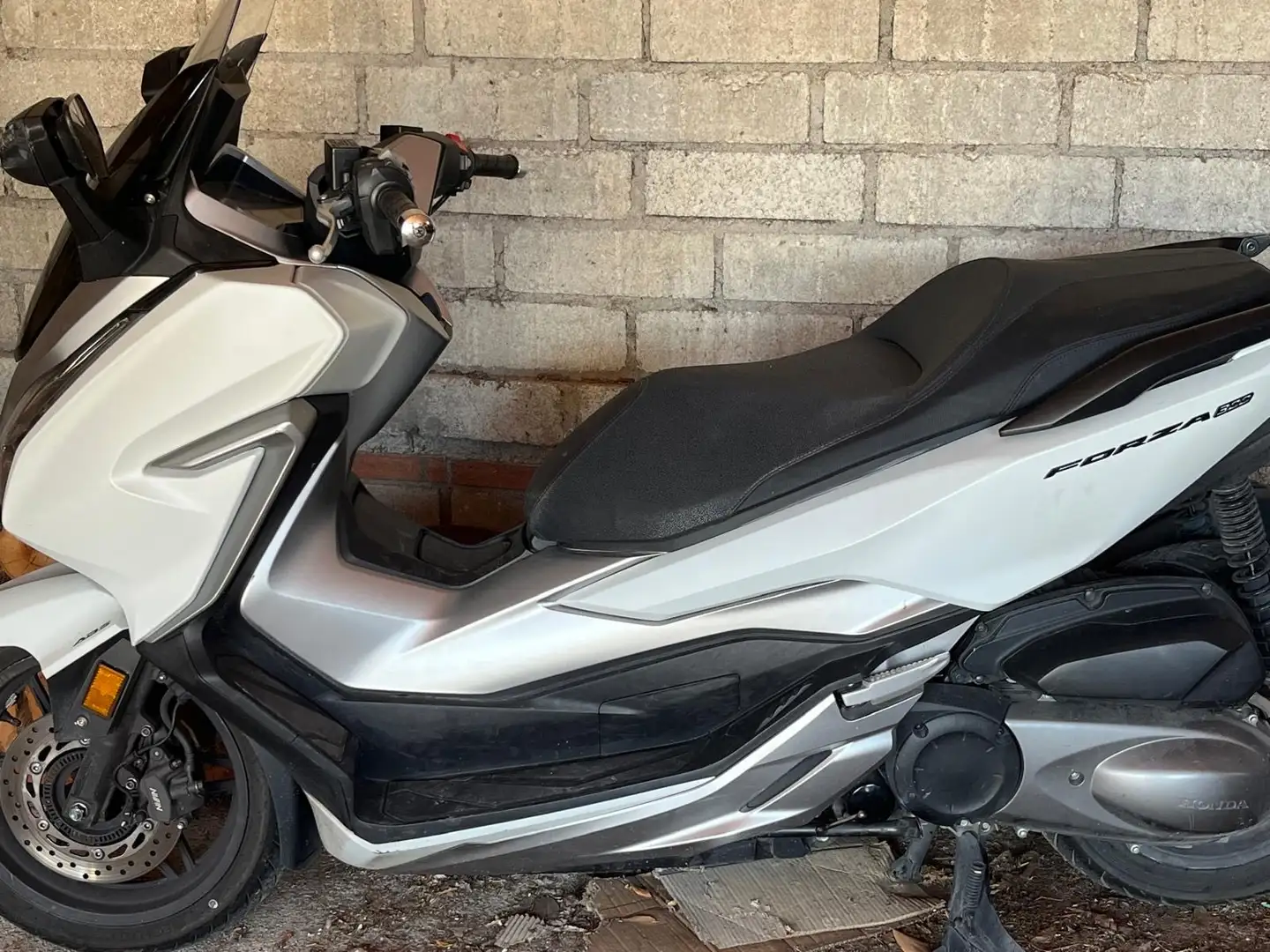 Honda Forza 300 ABS - 1