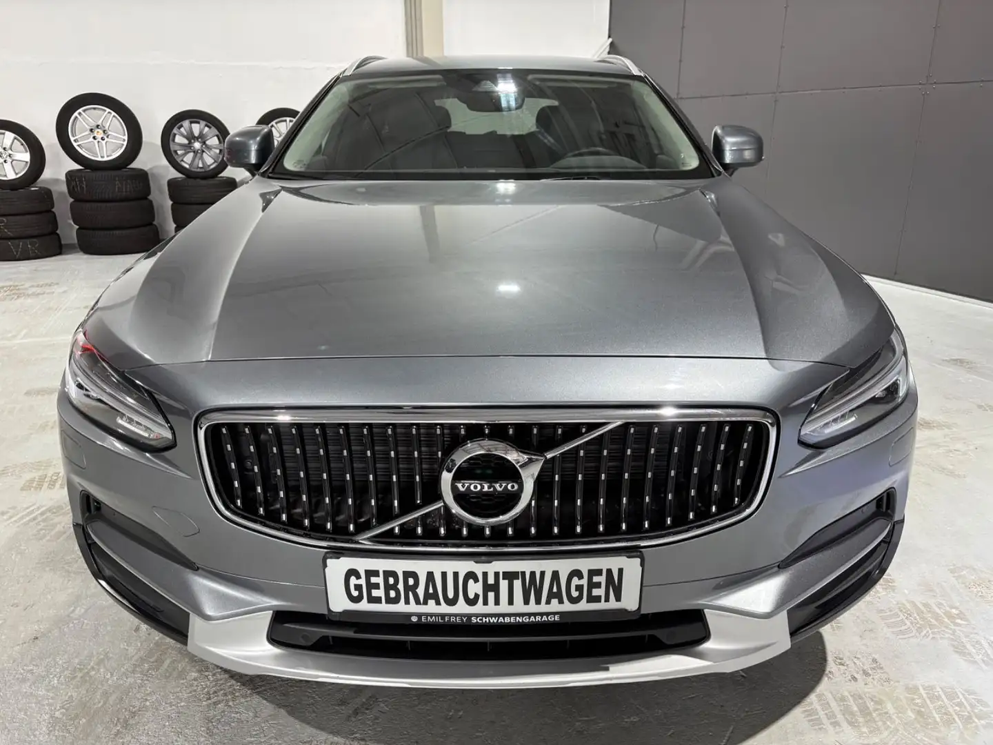 Volvo V90 Cross Country AWD*LED*Navi* Gris - 2