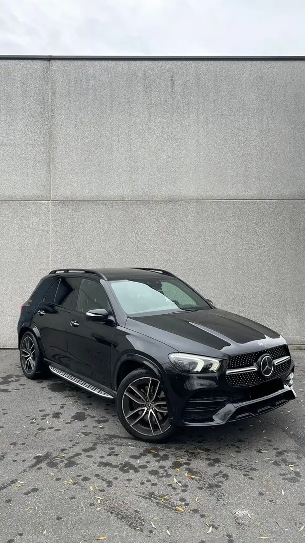 Mercedes-Benz GLE 300 d 4Matic 9G-TRONIC AMG Line Zwart - 1