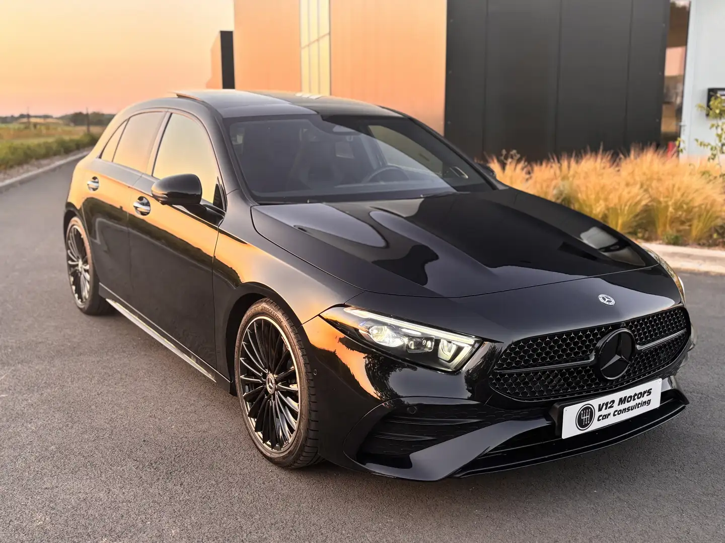 Mercedes-Benz A 200 d AMG Line Чорний - 1
