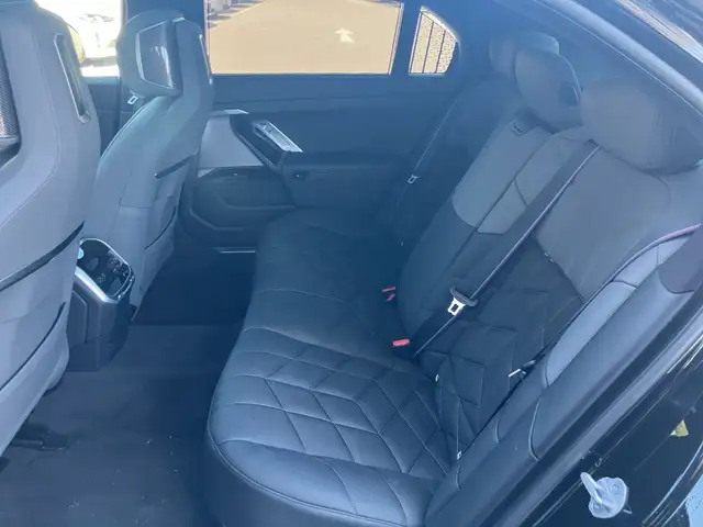 BMW 740 d xDrive Ansicht 12