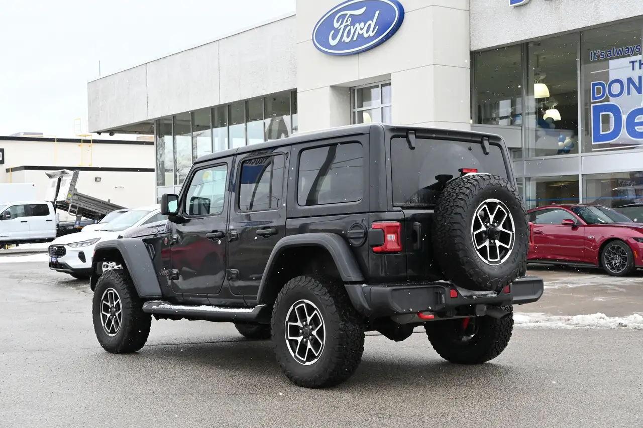 Jeep Wrangler снимка Jeep Wrangler