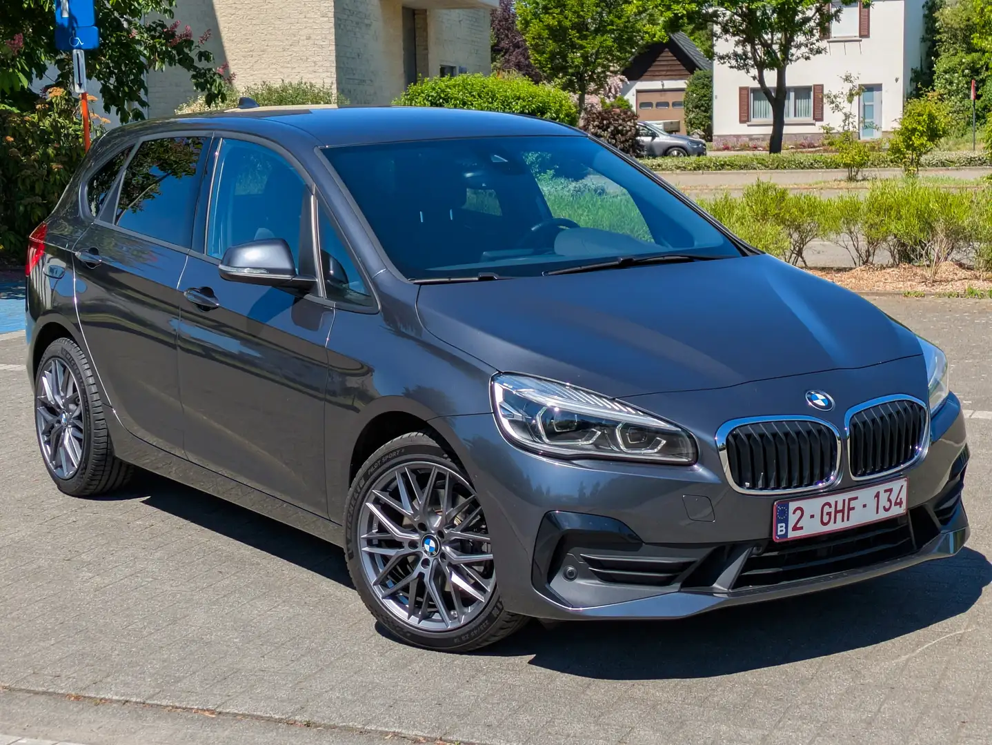 BMW 220 220i Active Tourer Aut. Advantage Grijs - 1