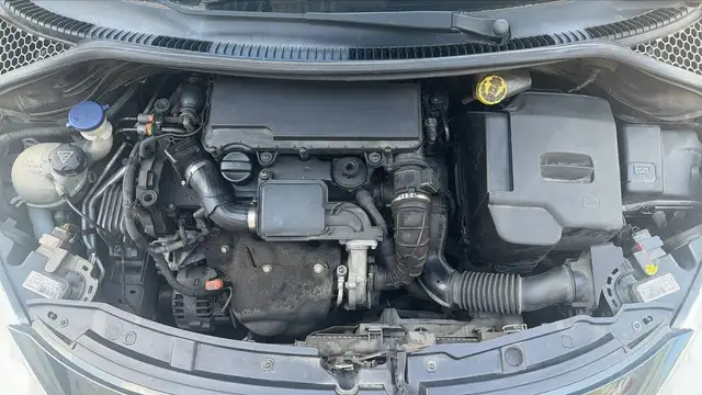 Peugeot 207 view 15