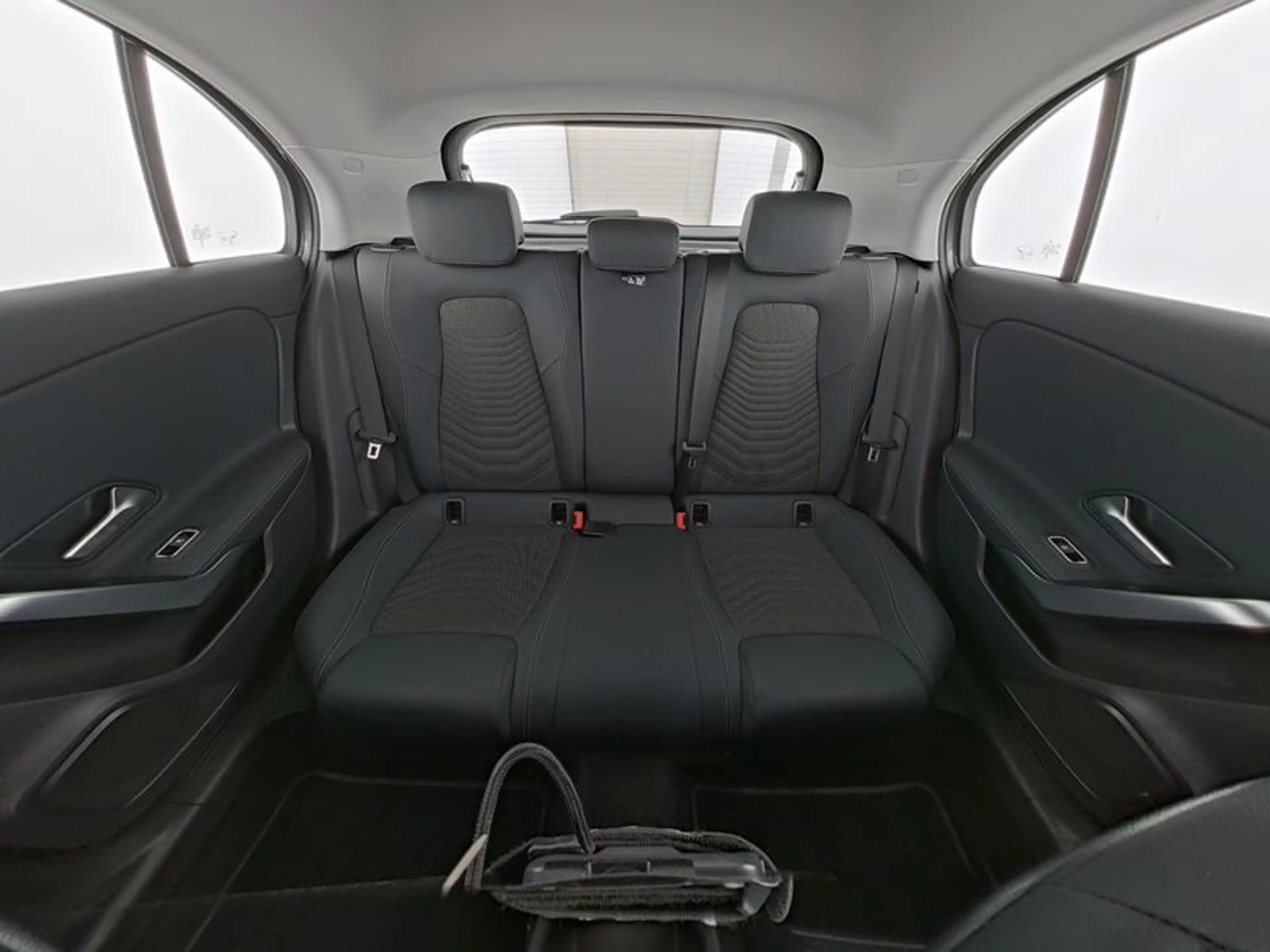 Mercedes-Benz A 200 , PROGRESSIVE KAMERA SPUR PDC SHZ — photo 10