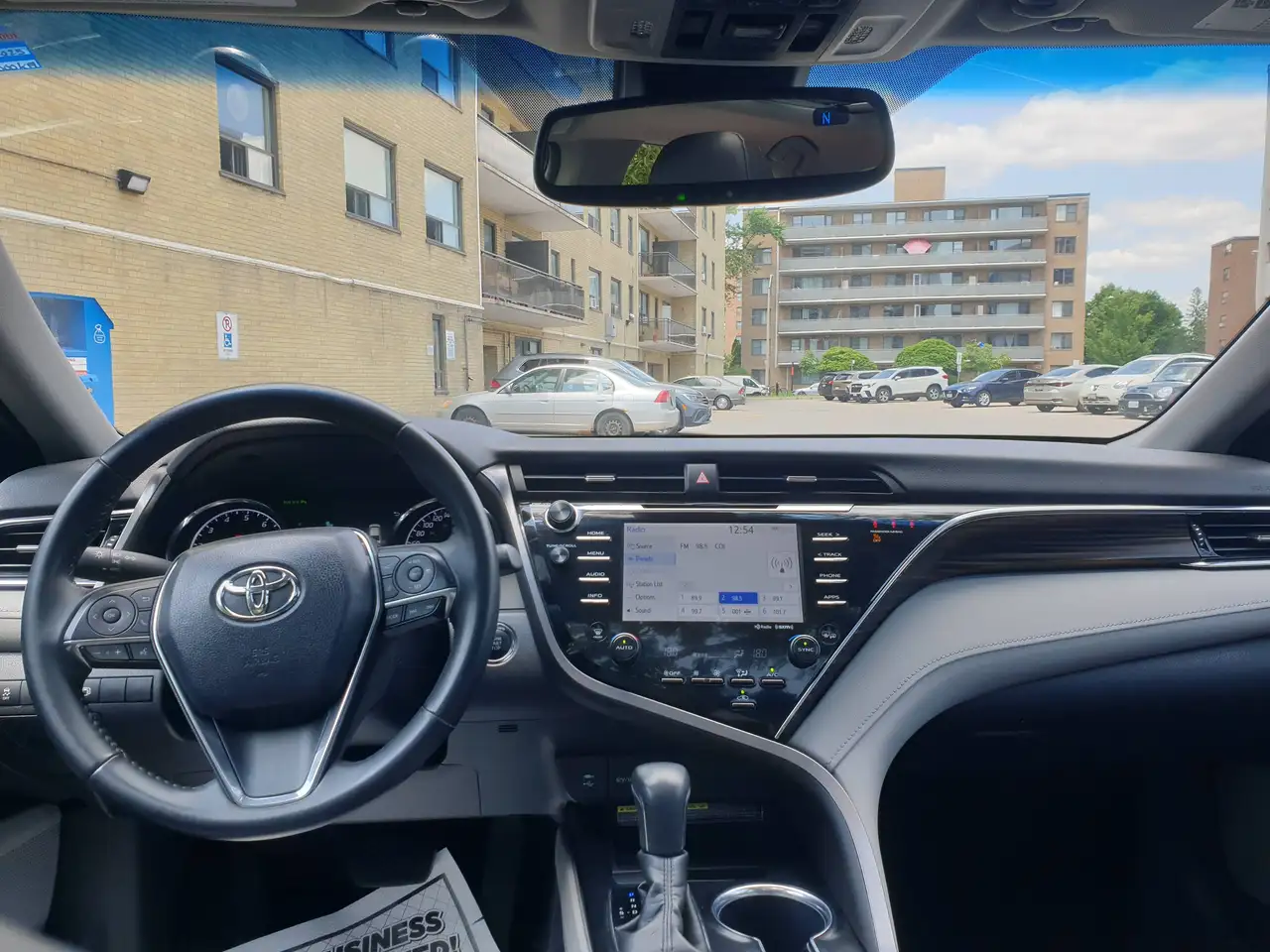 Toyota Camry снимка Toyota Camry