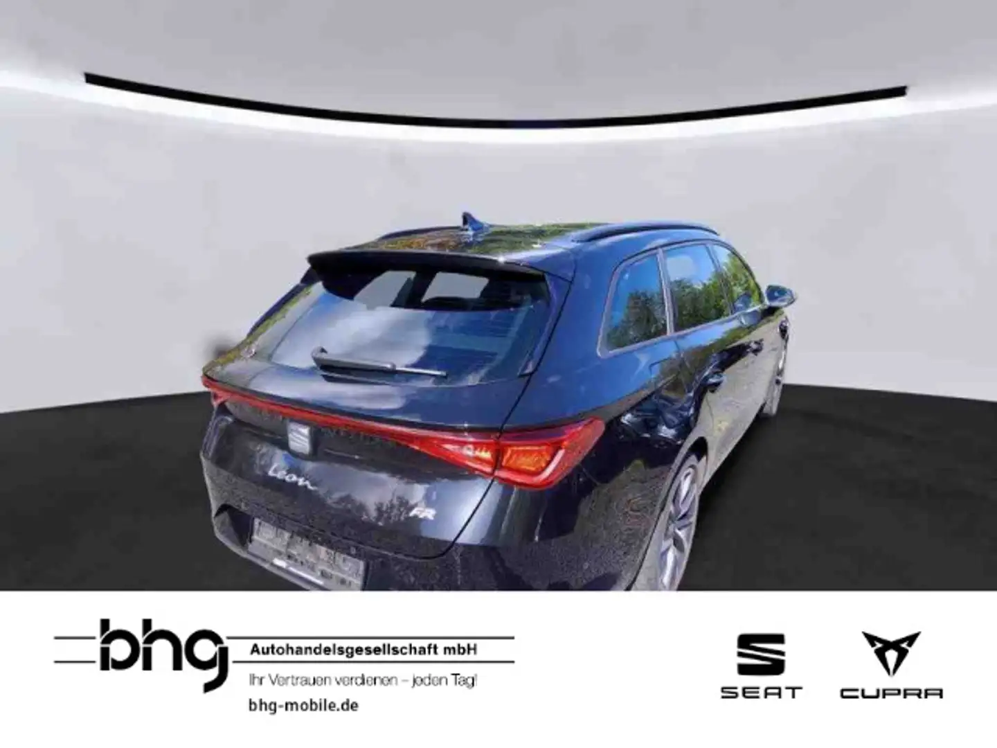 SEAT Leon Sportstourer 1.5 eTSI ACT OPF DSG FR Schwarz - 2