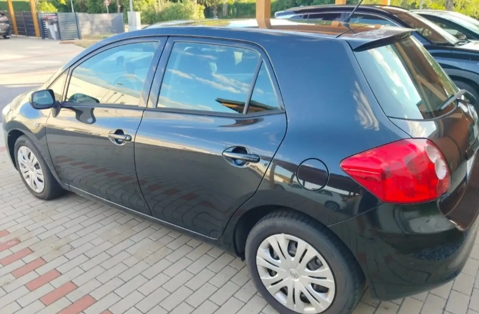 Toyota Auris 1,4 D-4D 90 High - 2