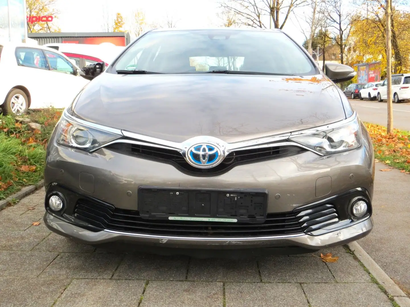 Toyota Auris Hybrid Edition-S Gris - 2
