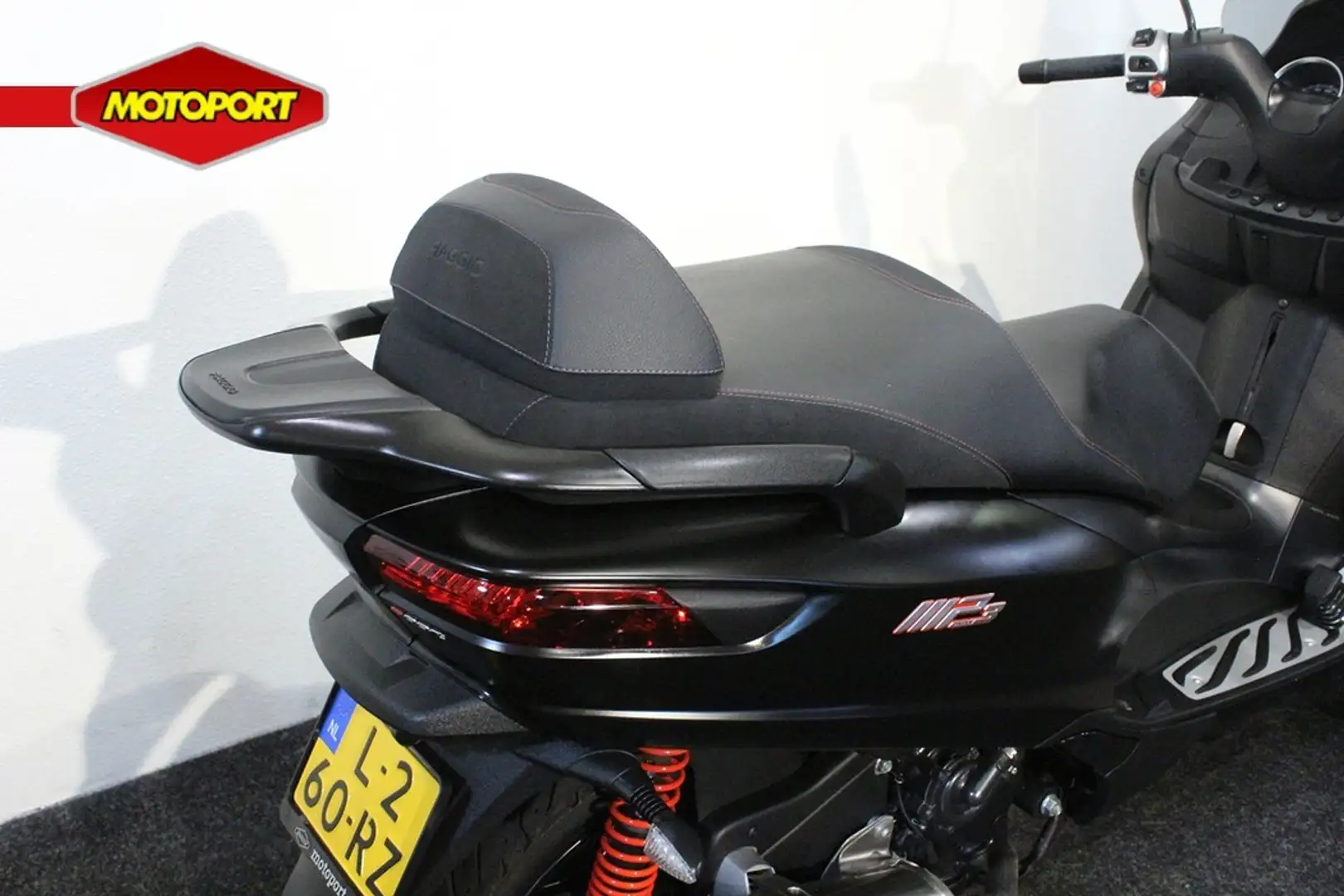 Piaggio MP3 500 LT SPORT HPE ABS-ASR Чёрный - 2