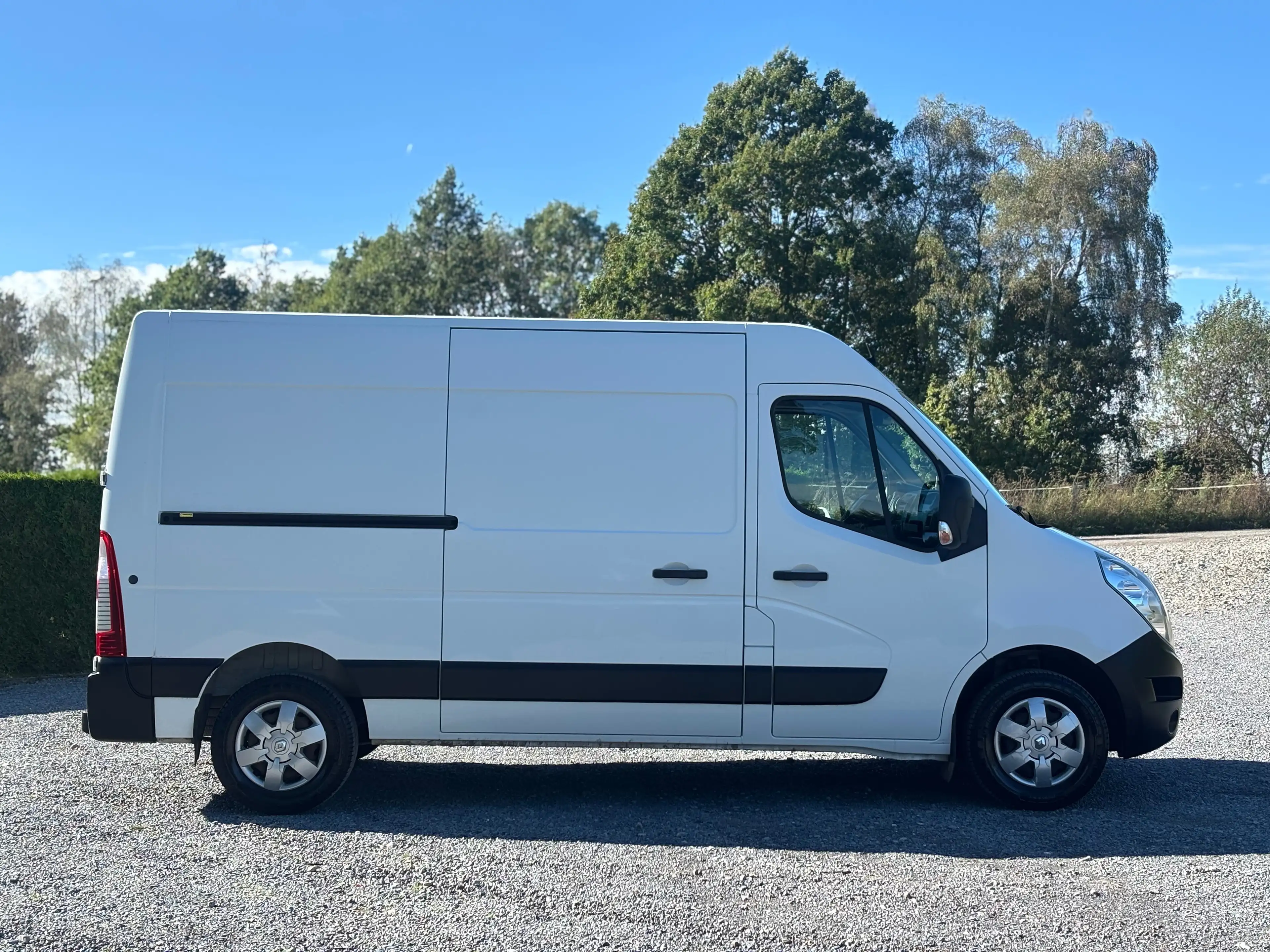Renault Master 2.3 dCi 33 L2H2 Grand Confort — photo 4