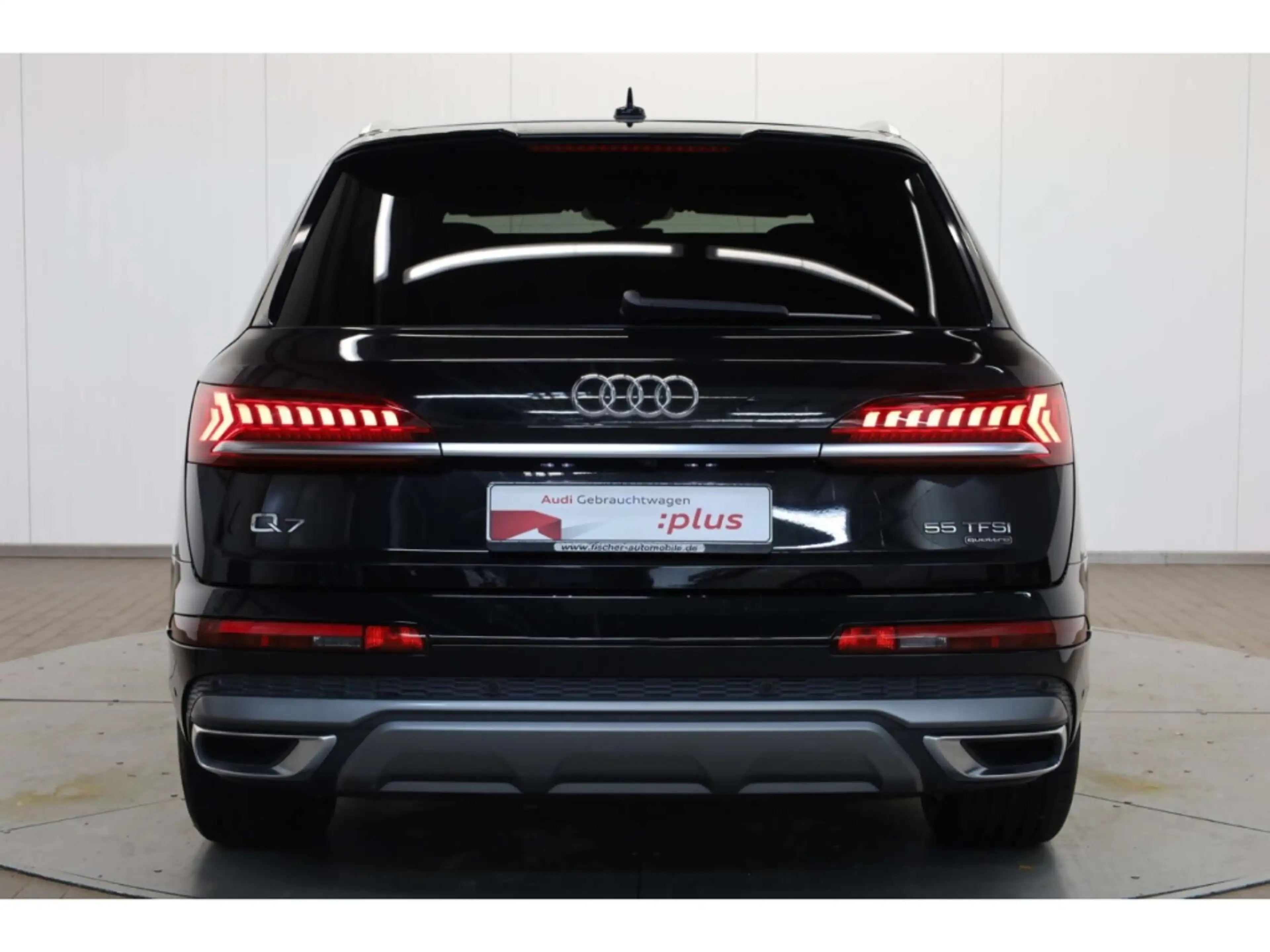 Audi Q7 55 TFSI quattro S line — photo 6