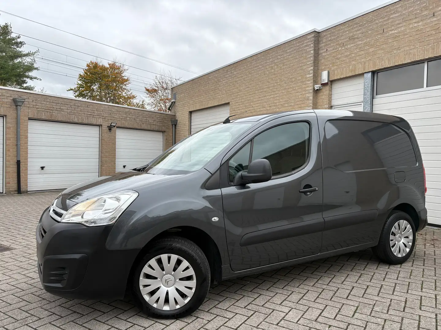 Citroen Berlingo Berlingo L1 1.6 BlueHDi / 12 Maanden Garantie Gris - 2