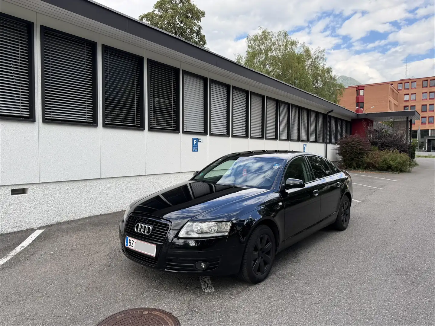 Audi A6 2.4 - 1