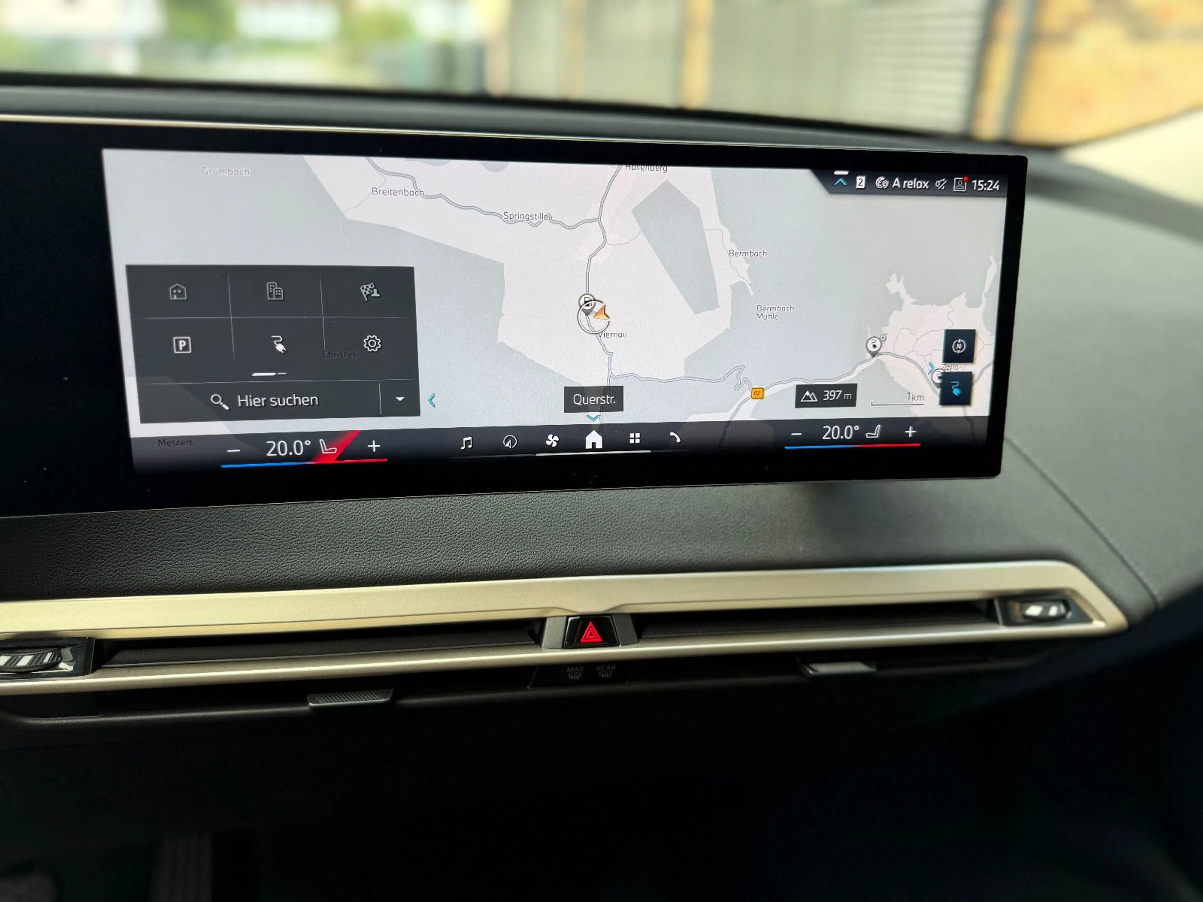 BMW iX 40 HUD DAProf LED Navi Parkassistent dt. Fhz — photo 20