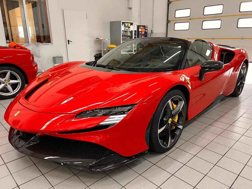 Ferrari SF90 Spider 2024 из Европы — купить под ключ