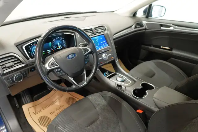 Ford Mondeo view 13