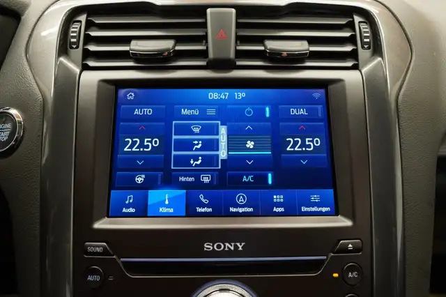 Ford Mondeo view 29