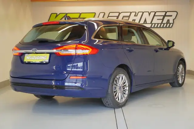 Ford Mondeo view 4