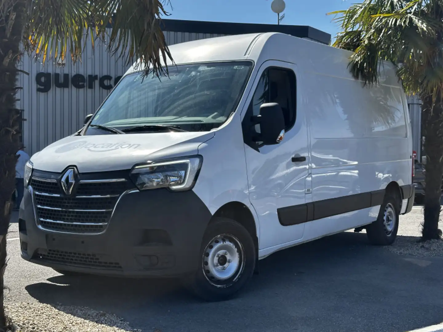 Renault Master F3300 L2H2 2.3 DCI 135CH GRAND CONFORT E6 Blanc - 2