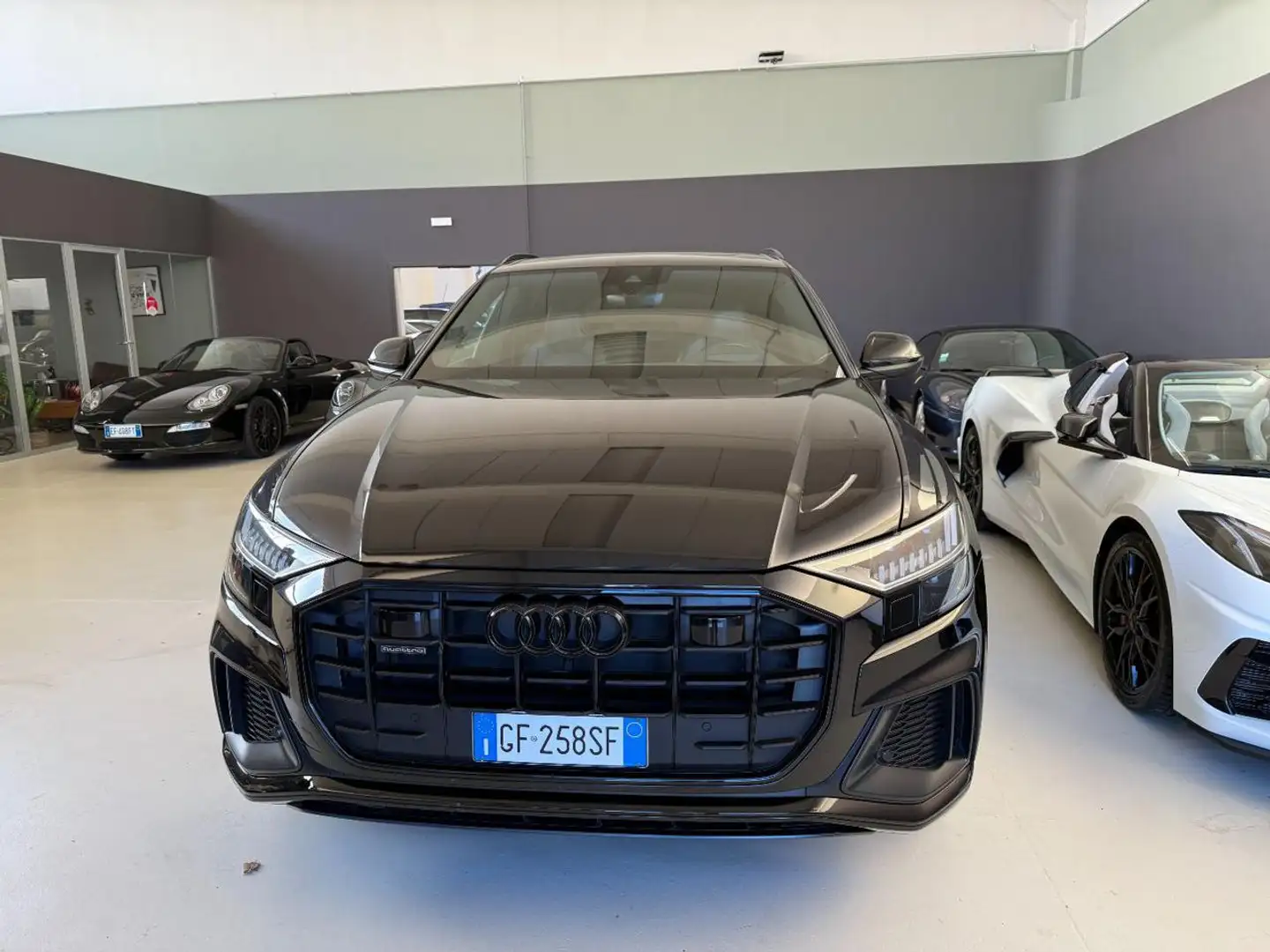 Audi Q8 50 TDI  quattro tiptronic S line Noir - 1