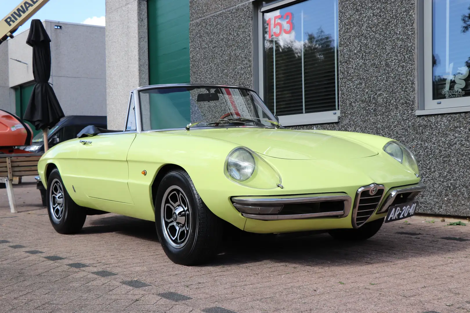 Alfa Romeo Spider 1750 duetto veloce Gelb - 1