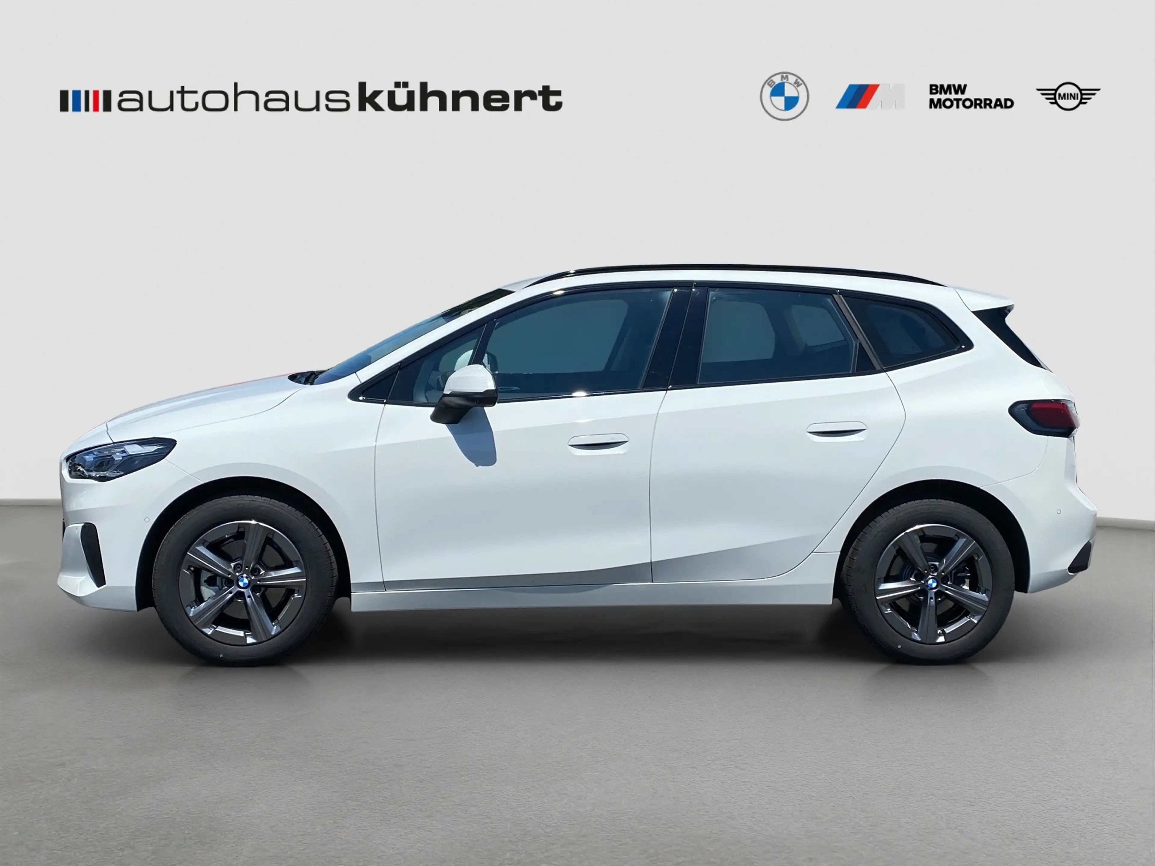 BMW 220 220d Active Tourer ACC SpurAss 360° AHK HUD HiFi N — photo 4
