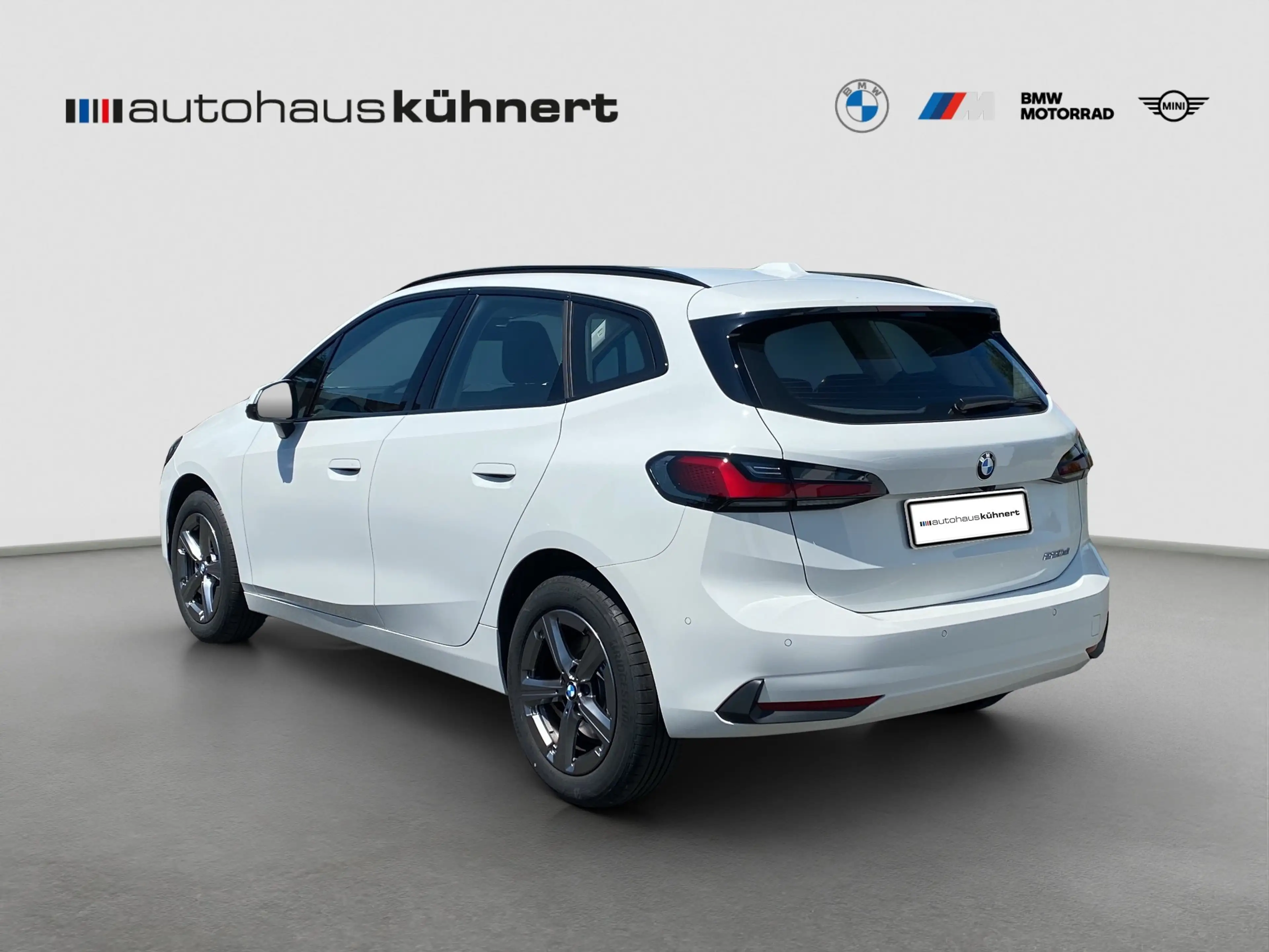BMW 220 220d Active Tourer ACC SpurAss 360° AHK HUD HiFi N — photo 5