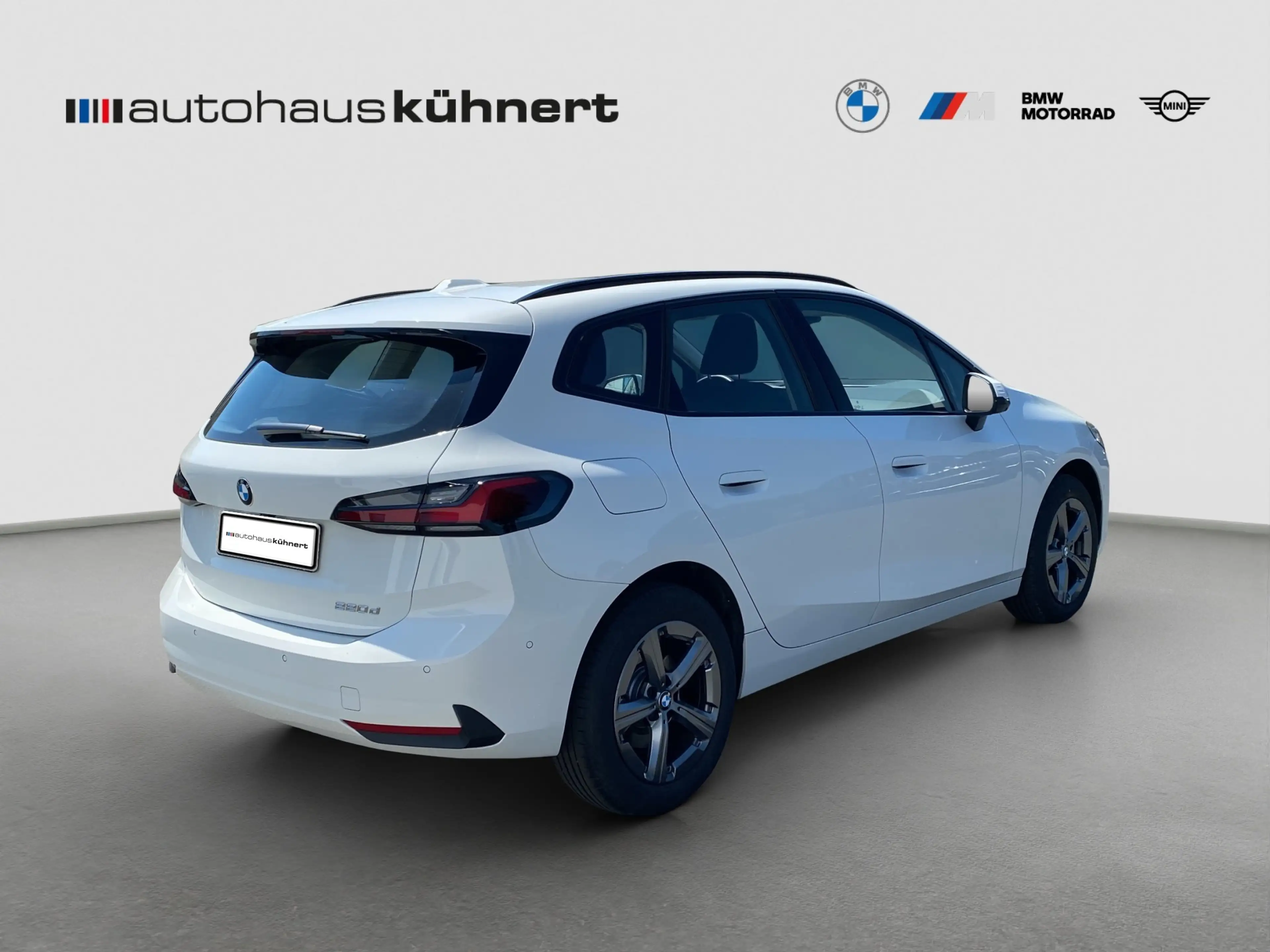 BMW 220 220d Active Tourer ACC SpurAss 360° AHK HUD HiFi N — photo 7