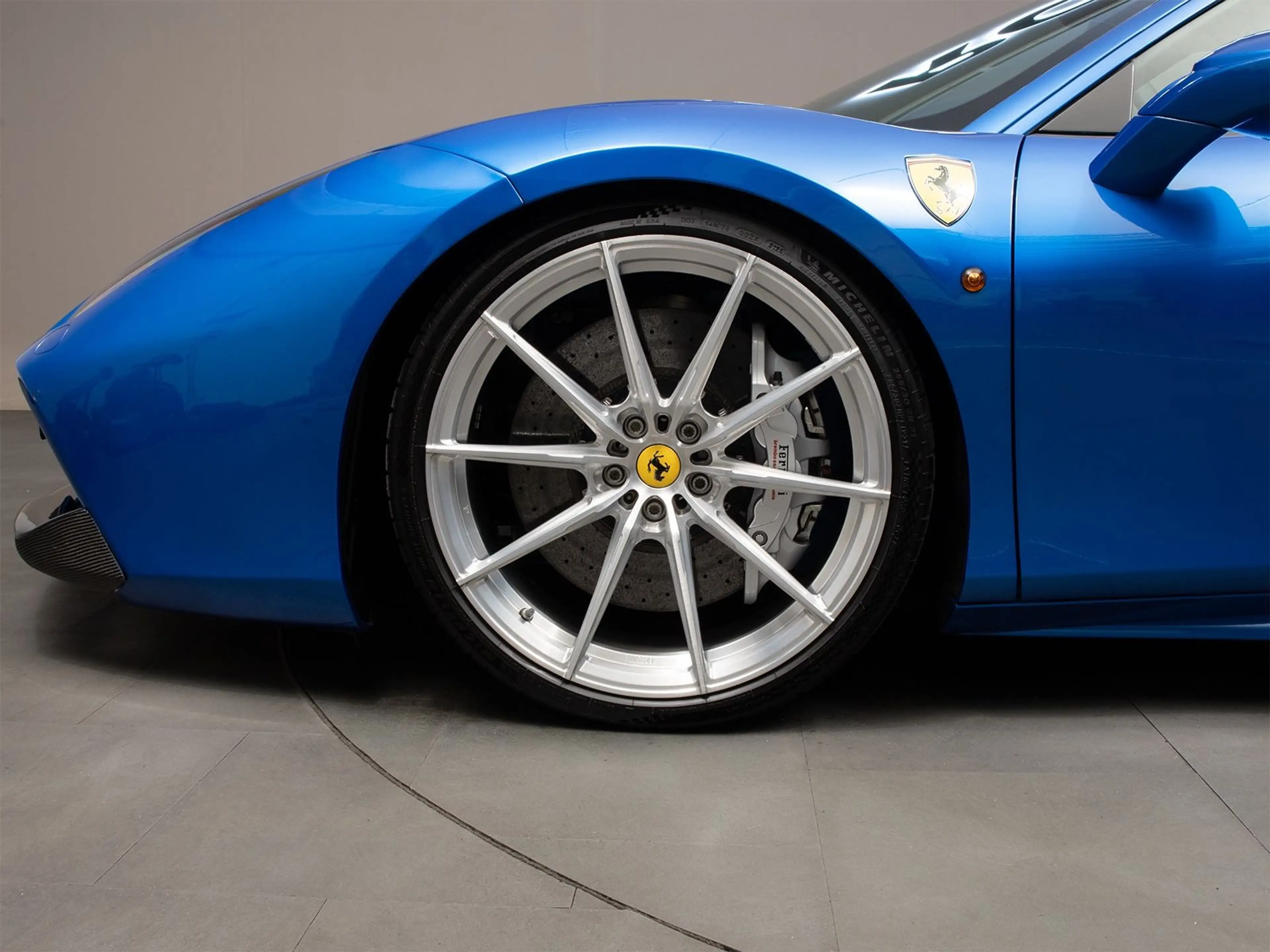 Ferrari 488 Coupé LIFT Carbon JBL Keramik CAM Leder — photo 11