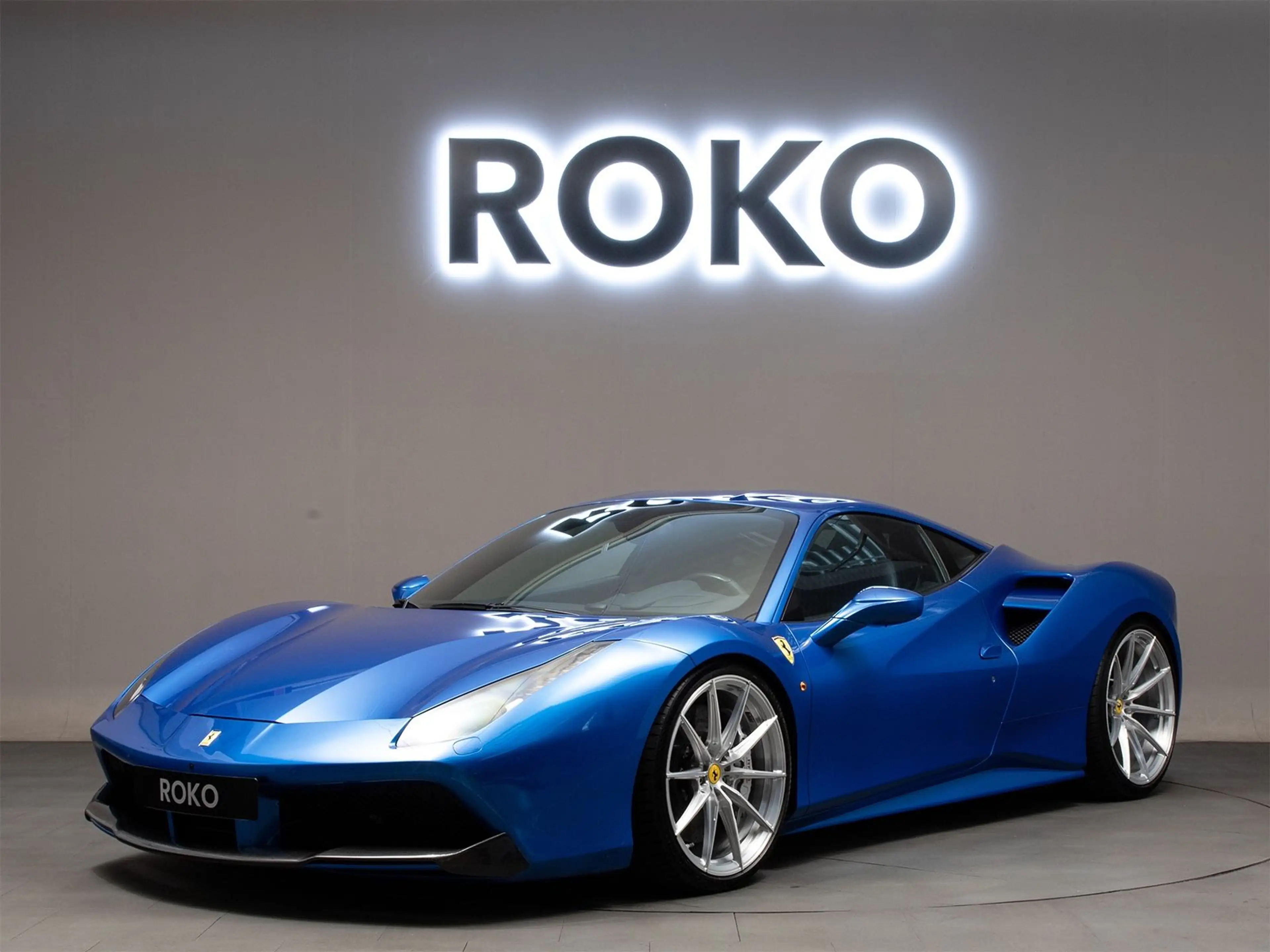 Ferrari 488 Coupé LIFT Carbon JBL Keramik CAM Leder