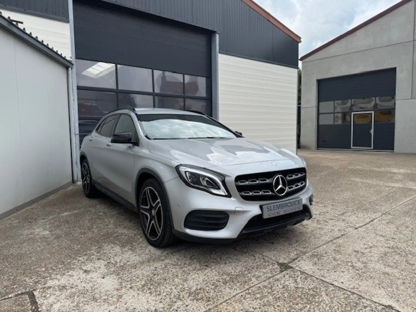 Mercedes-Benz GLA 180 AMG -elektrisch koffer -night -cruisecontrol Срібний - 2