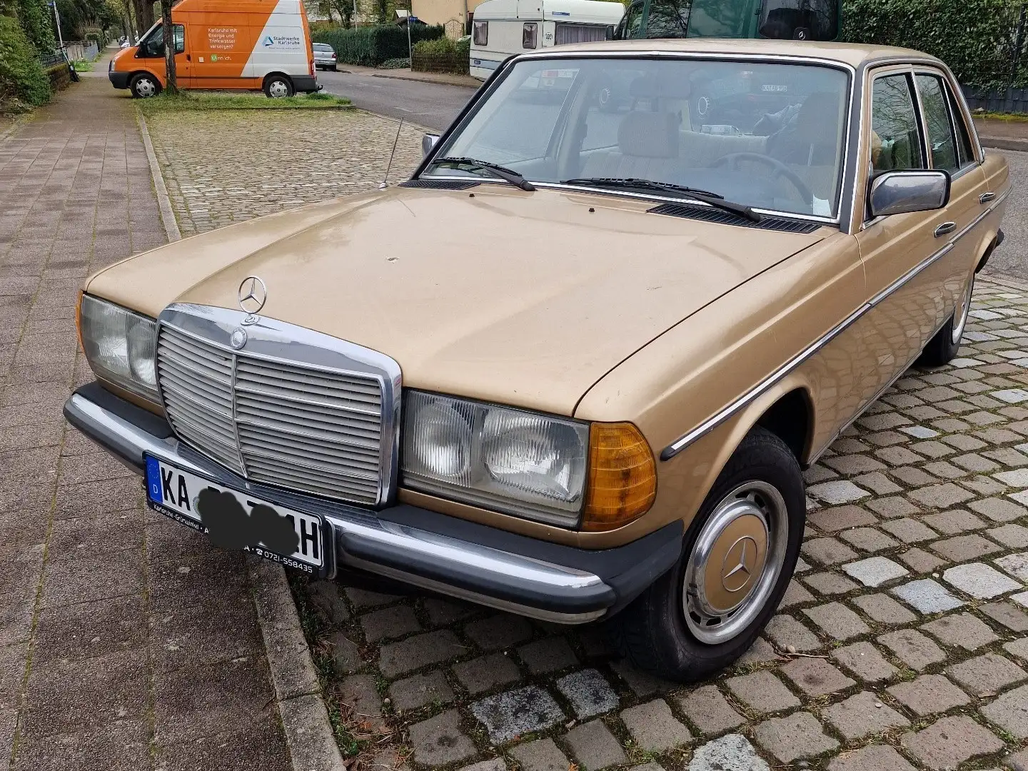 Mercedes-Benz 200 123 Diesel/ Oldtimer/ H-Kennzeichen/ TÜV 12-2025 Gold - 1