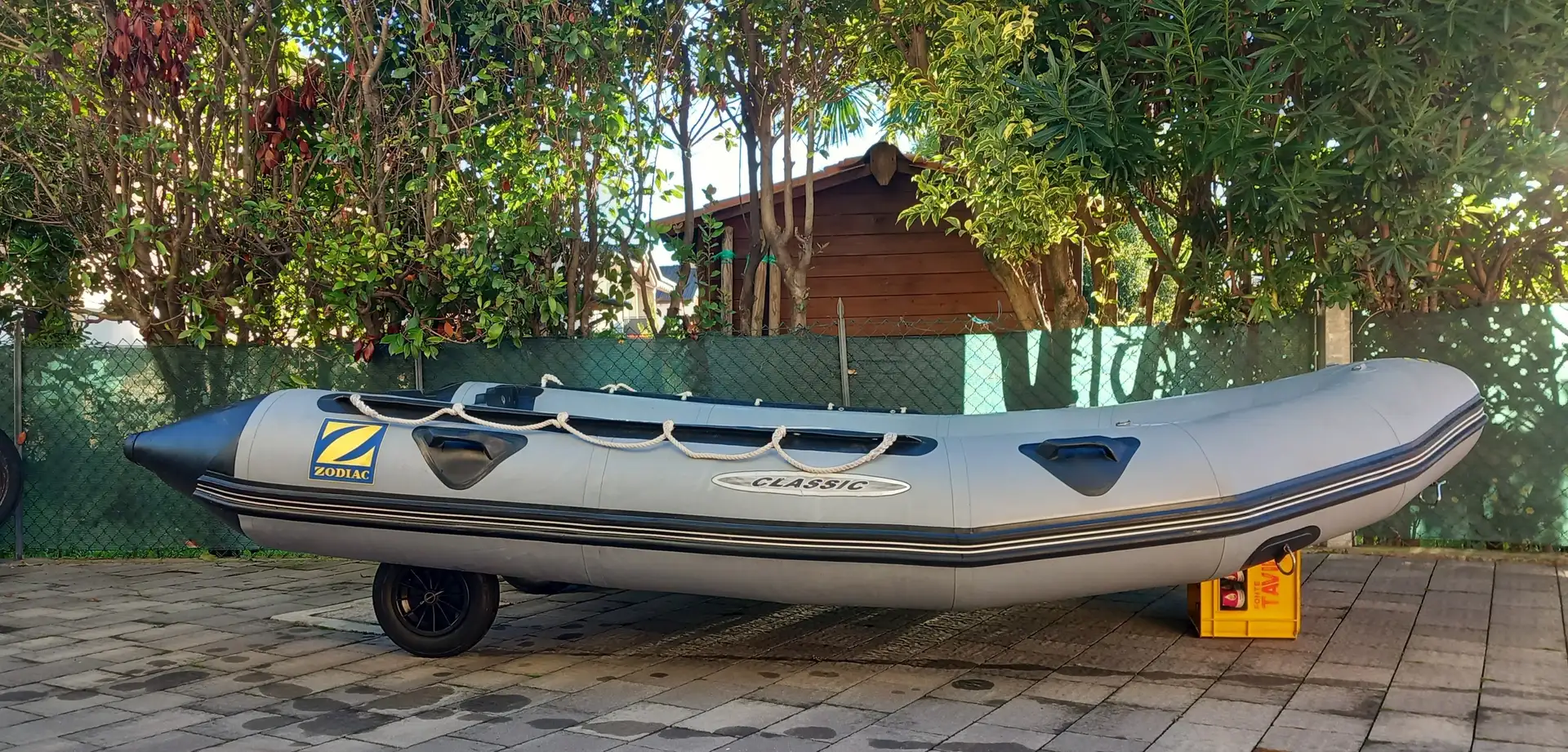 Altro gommone 3.9 mt +hond a 20 cv4 t +carrello Grigio - 2