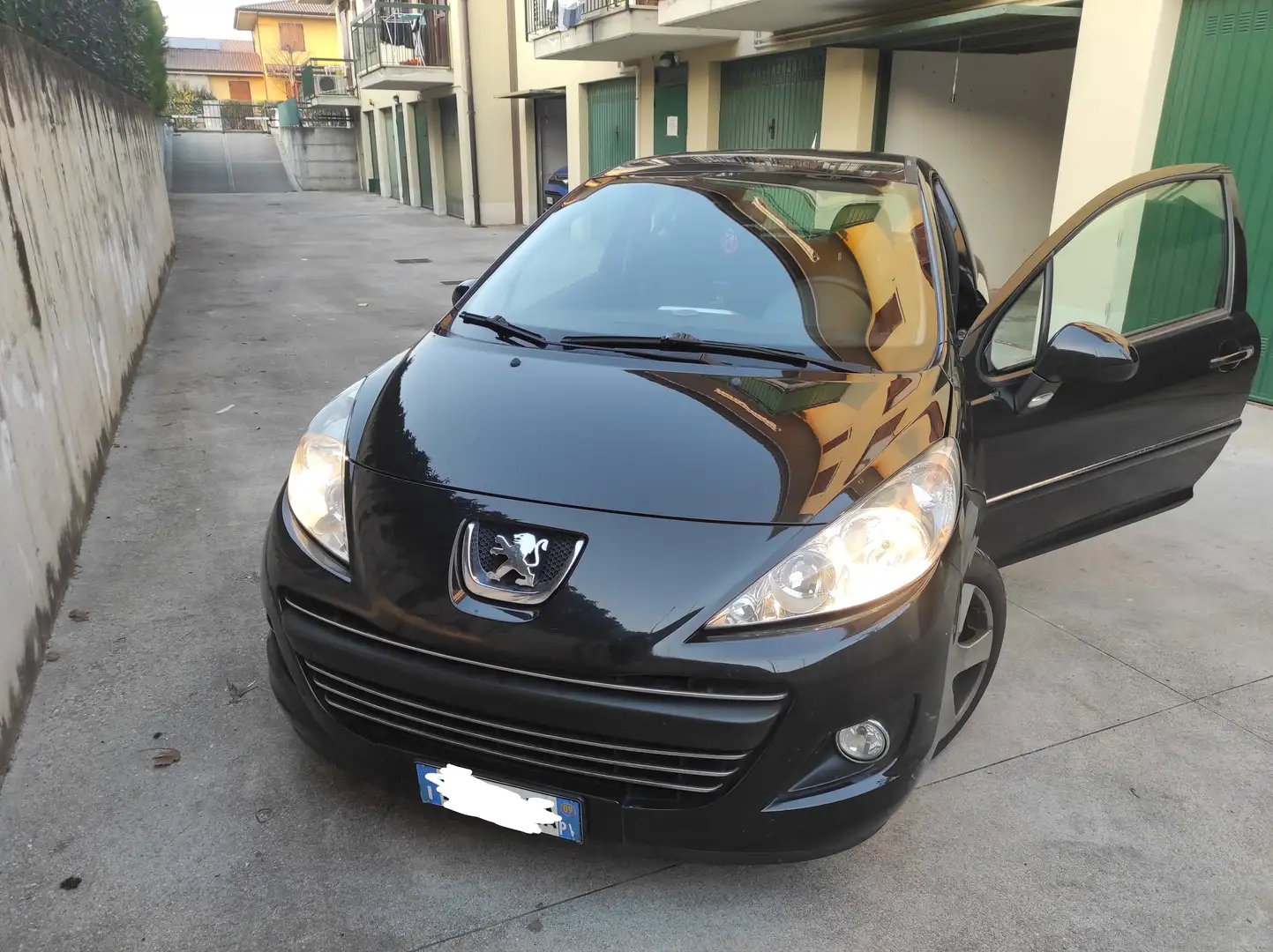 Peugeot 207 207 3p 1.6 hdi 16v XS c/esp 110cv fap Nero - 1