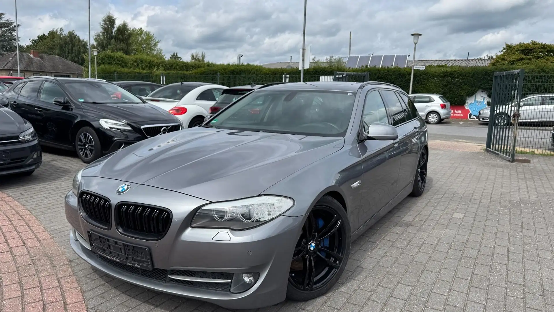 BMW 525 d Touring | AUTOMATIK |  XENON |  NAVI | PANO Gris - 2