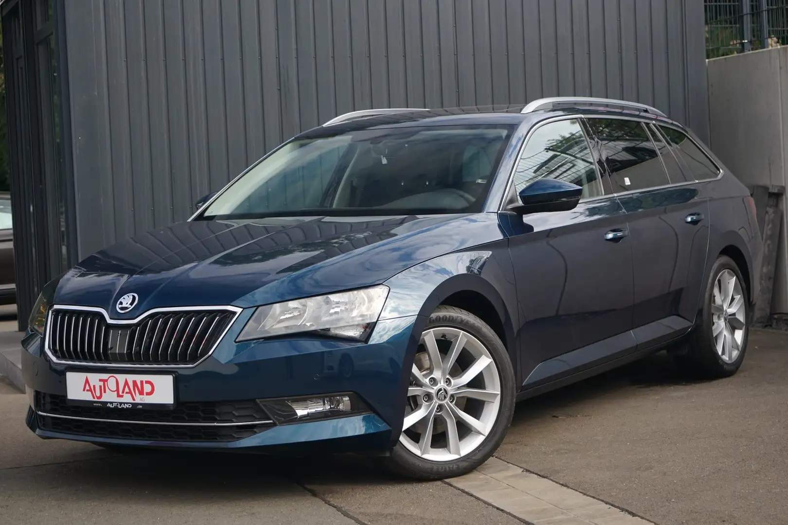 Skoda Superb Combi 1.5 TSI Ambition Sitzheizung DAB Blauw - 2