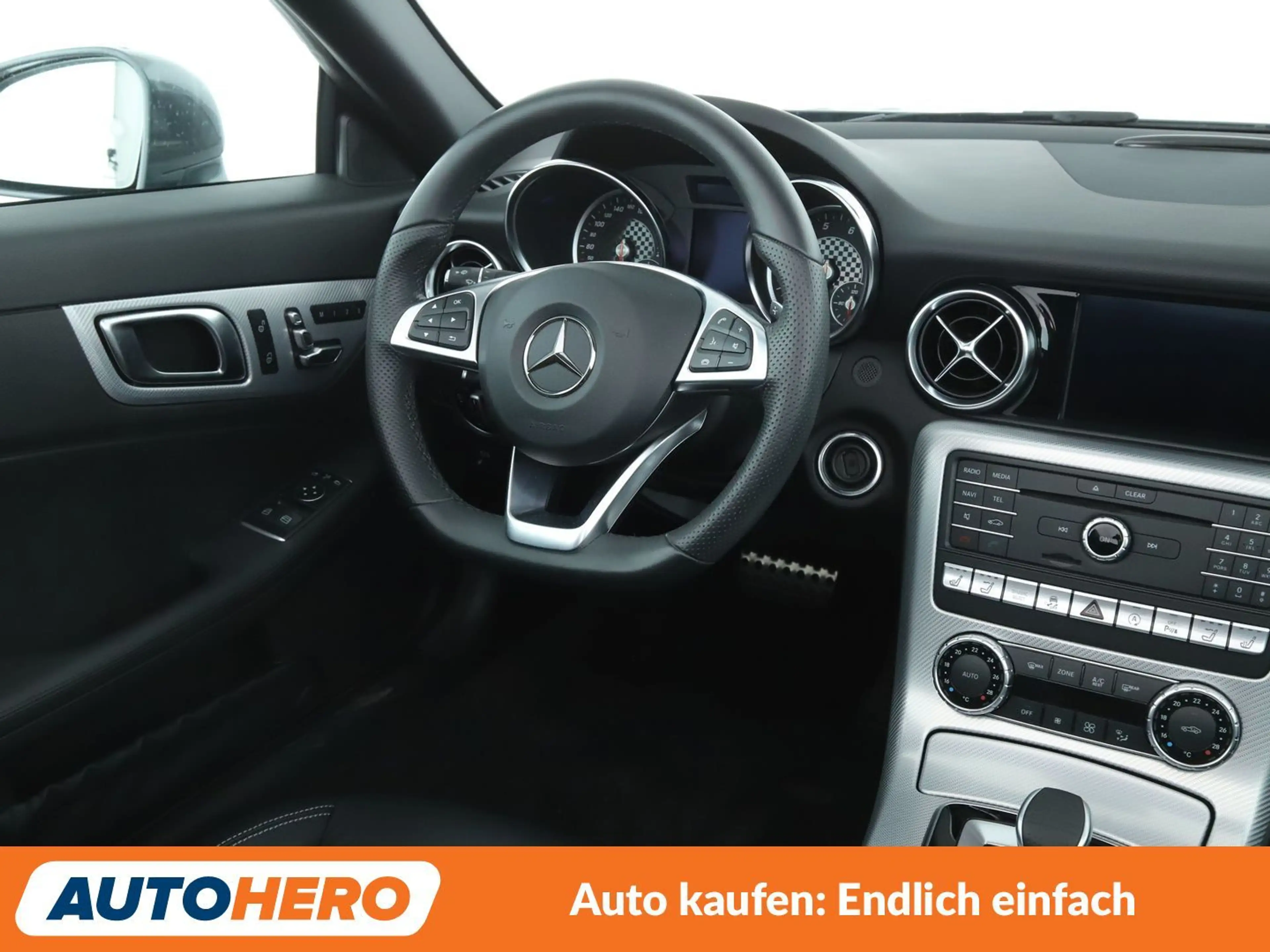 Mercedes-Benz SLC 300 300 Aut.*NAVI*PDC*TEMPO*SHZ* — photo 13