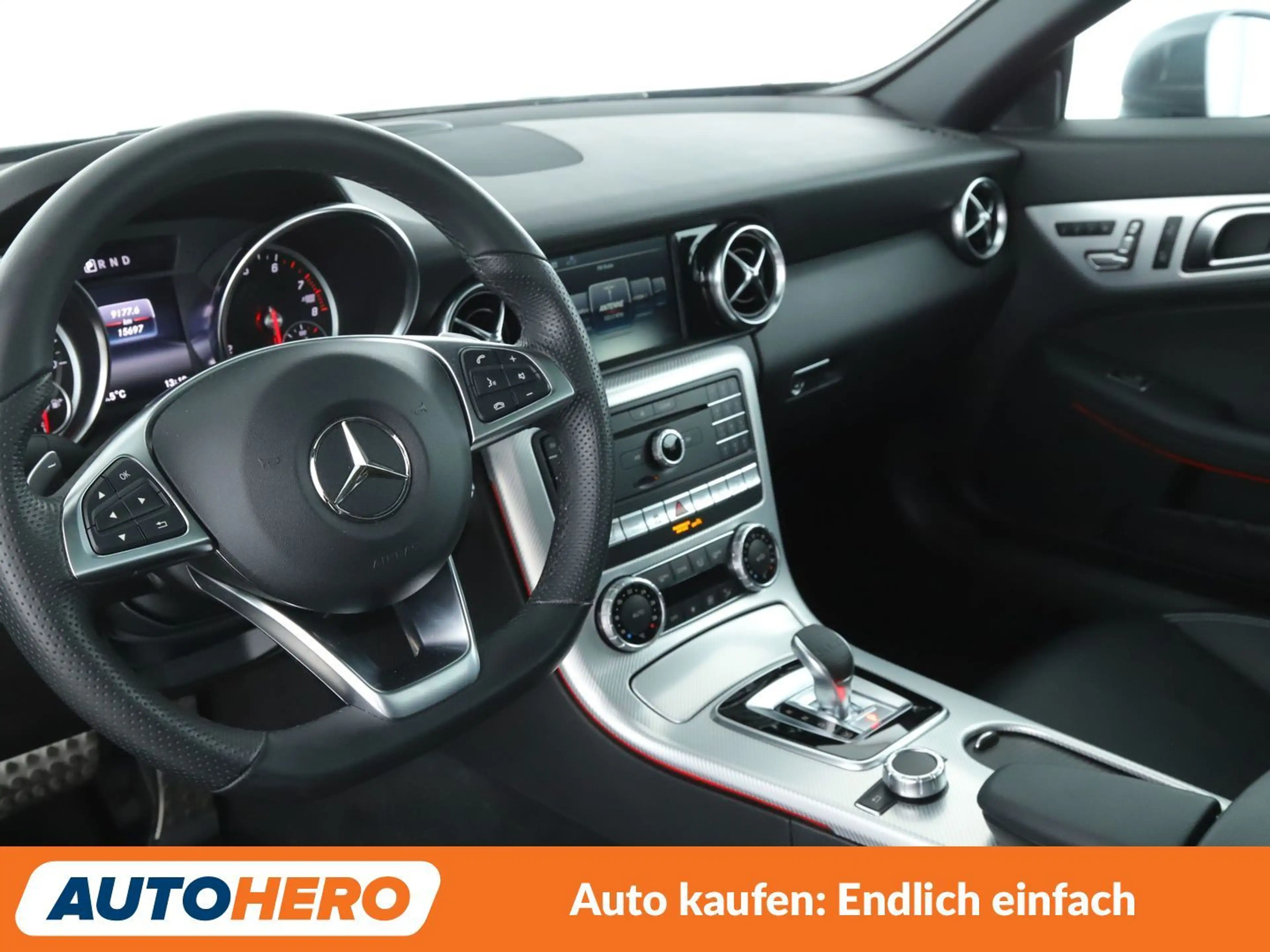 Mercedes-Benz SLC 300 300 Aut.*NAVI*PDC*TEMPO*SHZ* — photo 11