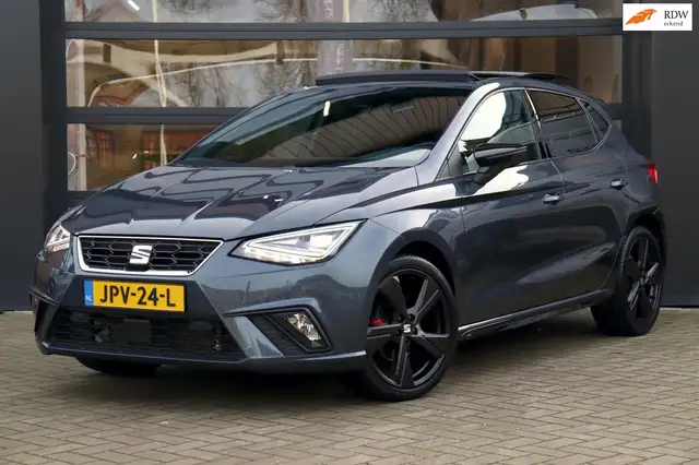 SEAT Ibiza 1.5 TSI FR Black Edition DSG | Facelift | Panorama