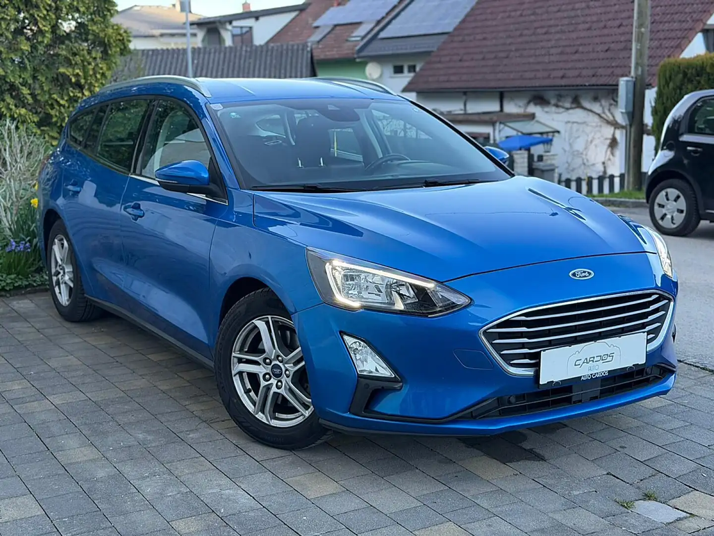 Ford Focus Traveller 1,5 EcoBlue Titanium Aut. Blau - 1