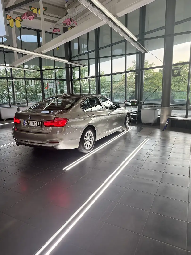 BMW 318 318d GT Aut. Luxury Line - 2