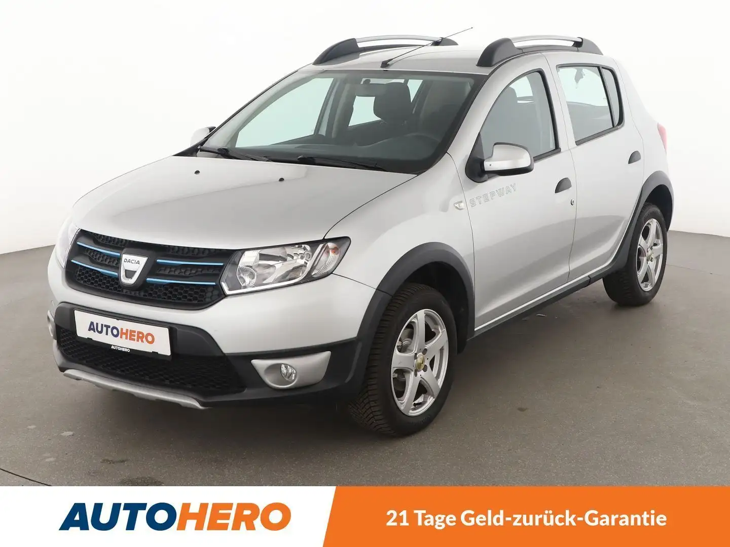 Dacia Sandero 0.9 TCe Stepway Prestige *NAVI*TEMPO*PDC*ALU* Silber - 1