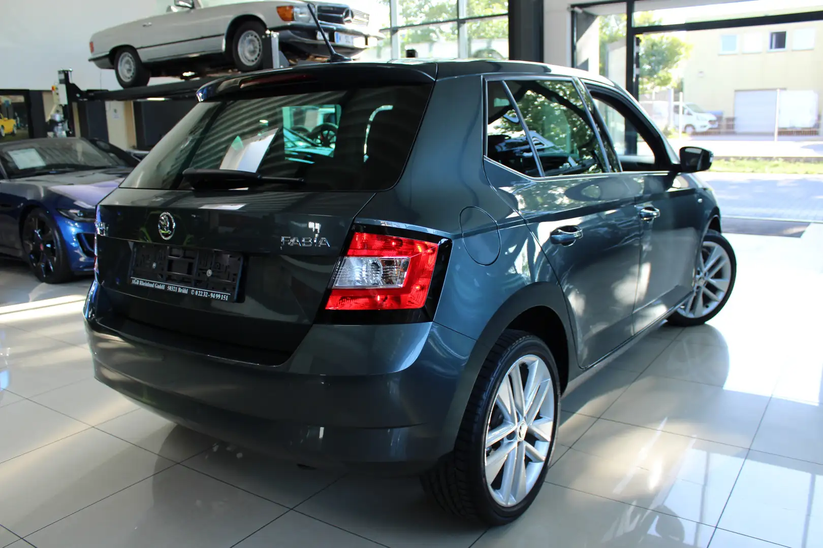 Skoda Fabia 1.0 TSI SONDERMODELL CLEVER 95PS NAVI ACC ALU-17" Grau - 2
