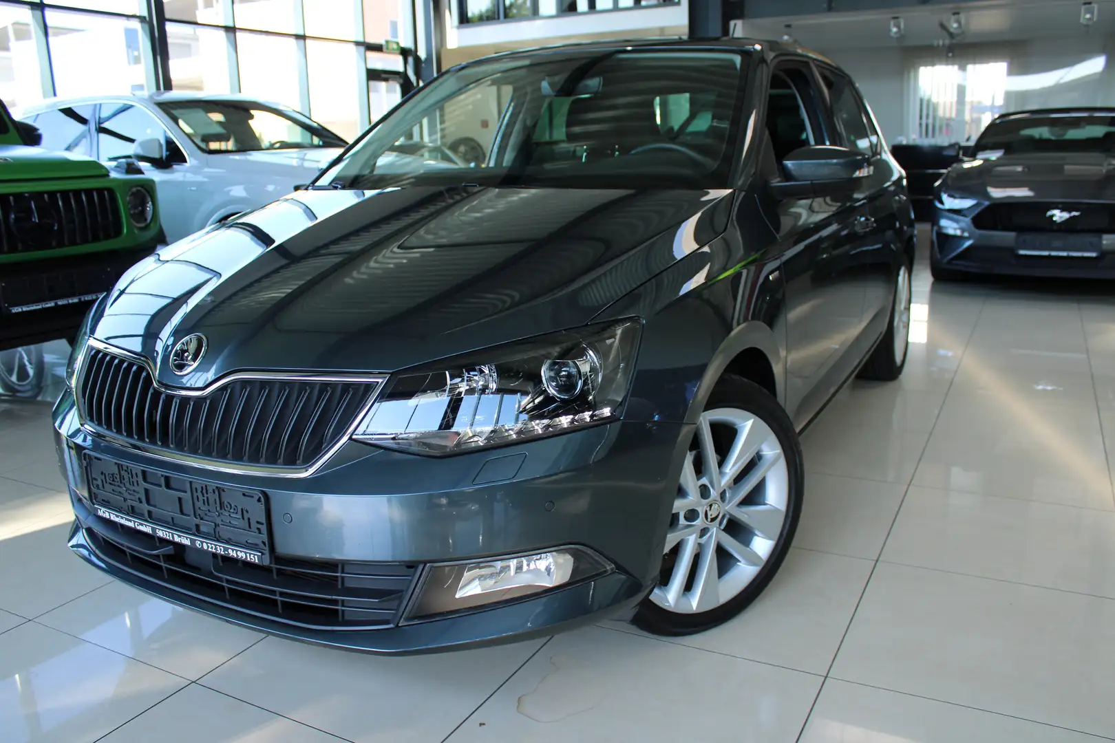 Skoda Fabia 1.0 TSI SONDERMODELL CLEVER 95PS NAVI ACC ALU-17" Grau - 1