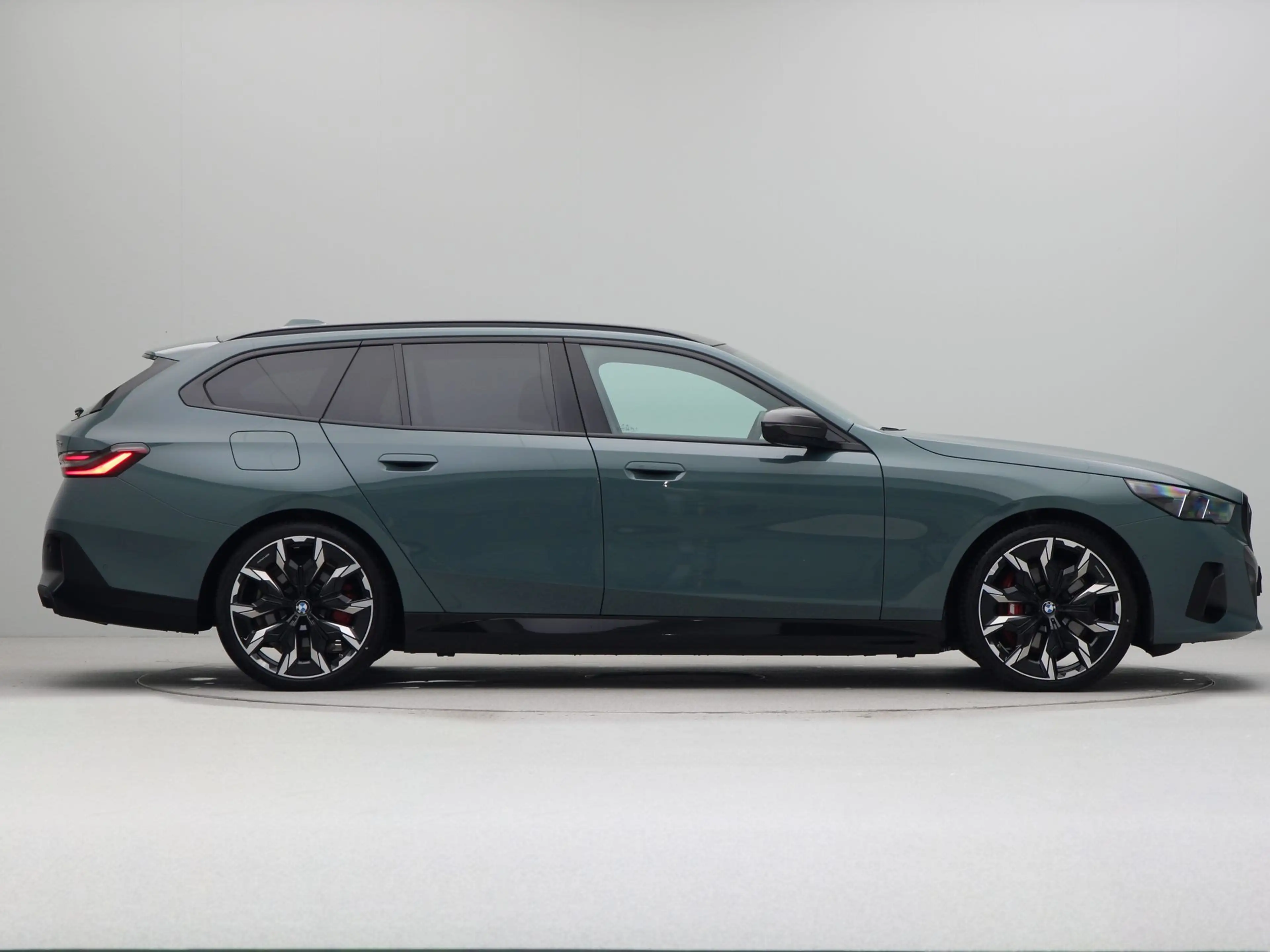 BMW 550 5 Serie 550e Touring xDrive — photo 7