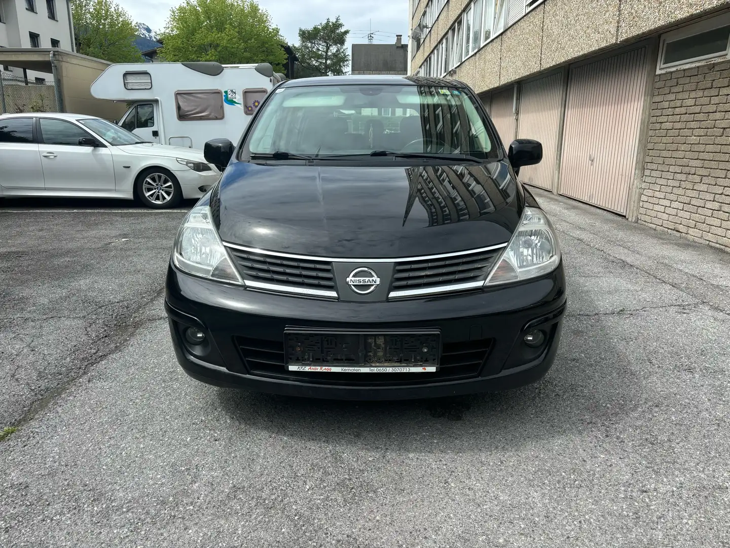 Nissan Tiida 1,8 Tekna gute auto pickel 09.2024+ viell platz Fekete - 2